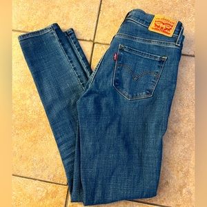 Levi’s 311 Shaping Skinny